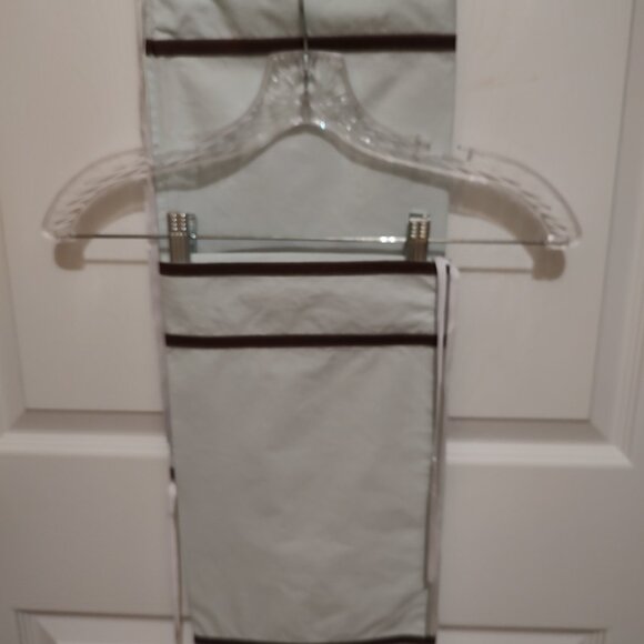 TWO MATOUK SARATOGA NECKROLL SHAMS EGYPTIAN COTTON PERCALE JADE-CHOCOLATE - Picture 3 of 5